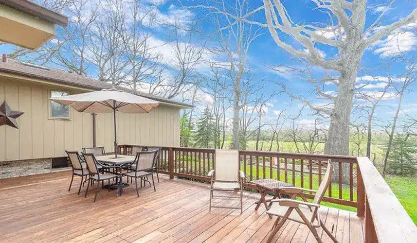 home for sale in Homer Glen near custom ranch with open veranda